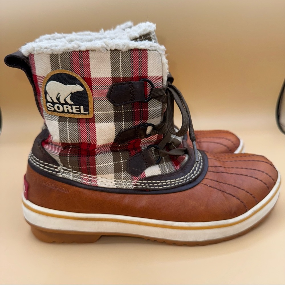 Sorel Tivoli Waterproof Plaid Red‎ and Brown Boots, Women’s Size 9, EUC